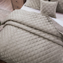 Load image into Gallery viewer, &quot;Davis&quot; Coverlet Bedspread Set